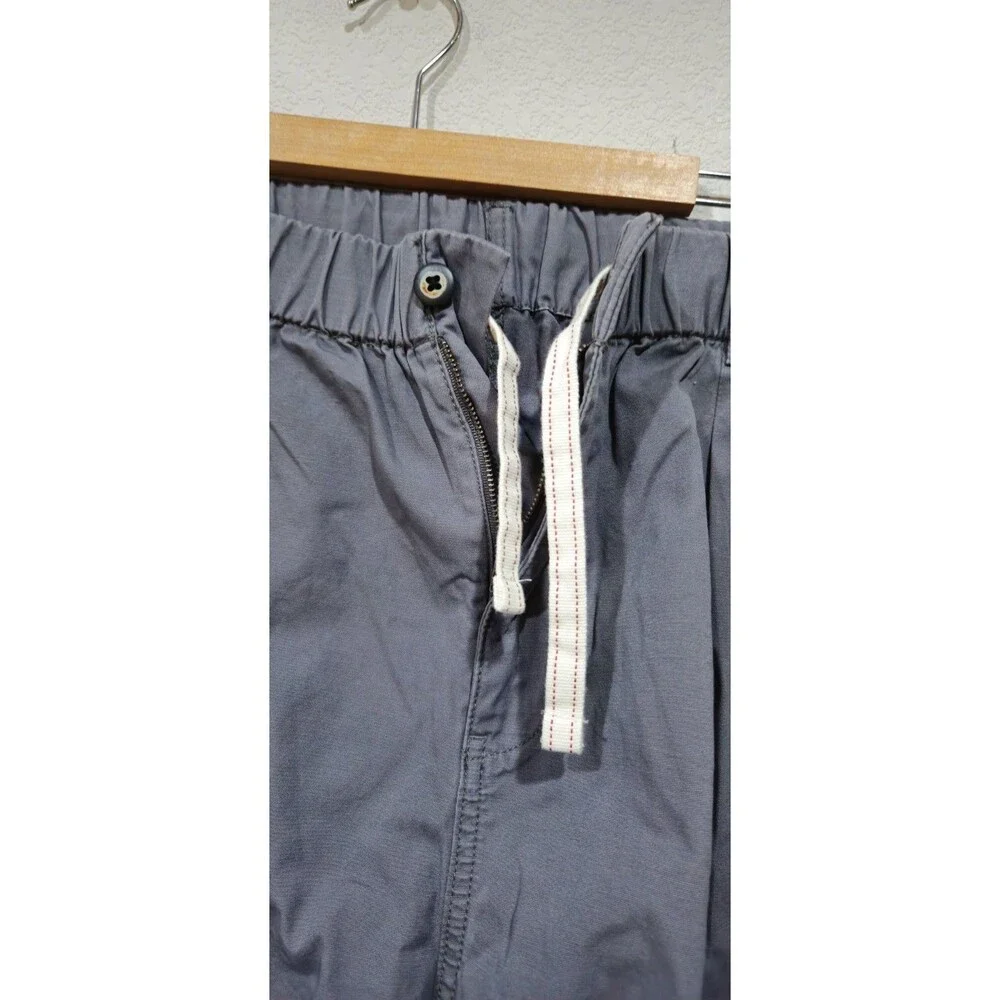 Tommy Bahama Men’s Cargo Shorts Dark Gray Size XXL/TTG Pockets Drawstring Zip